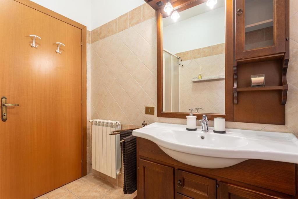 Comodo Loft Vicino La Metro Battistini Con Garage * Roma
